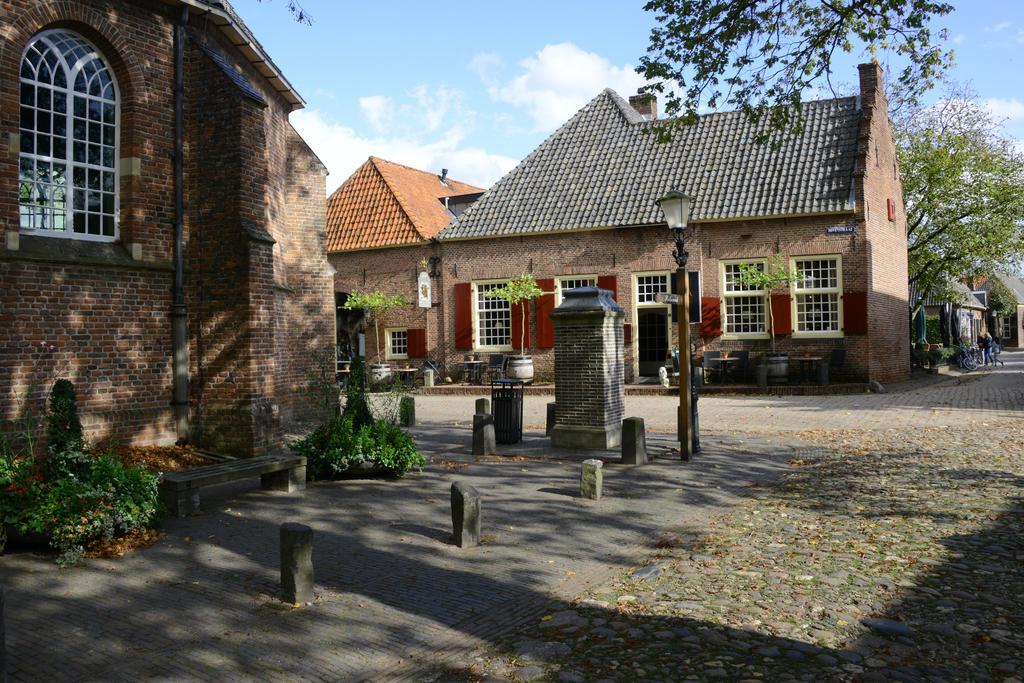 Herberg De Gouden Leeuw Hotel Bronkhorst Exterior foto