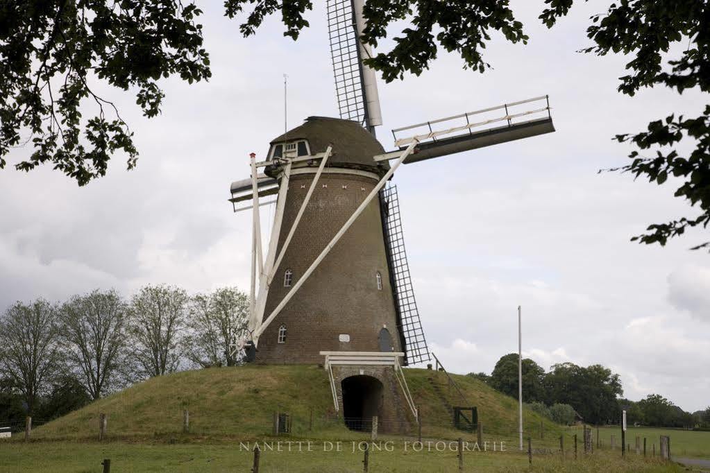 Herberg De Gouden Leeuw Hotel Bronkhorst Exterior foto