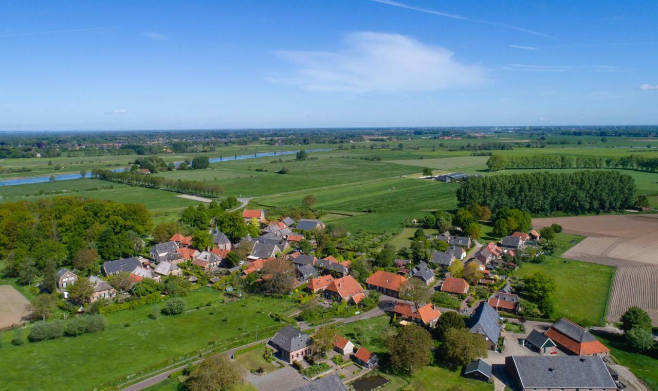 Herberg De Gouden Leeuw Bronkhorst Exterior foto